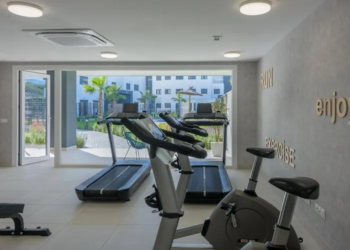 Apartment Sea Views *